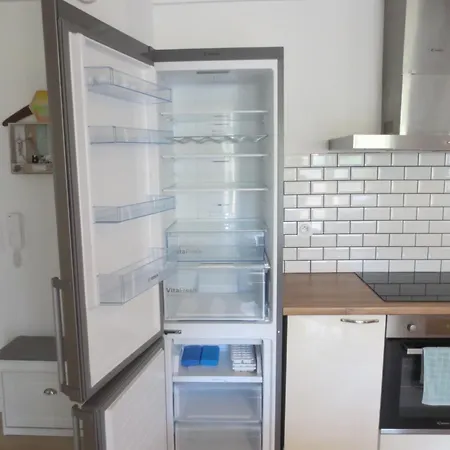 Appartement Rez De Jardin T3 Recent Et Calme Au Nouvelles Terres à Les Maures La Londe-les-Maures