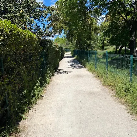 Rez De Jardin T3 Recent Et Calme Au Nouvelles Terres A Les Maures